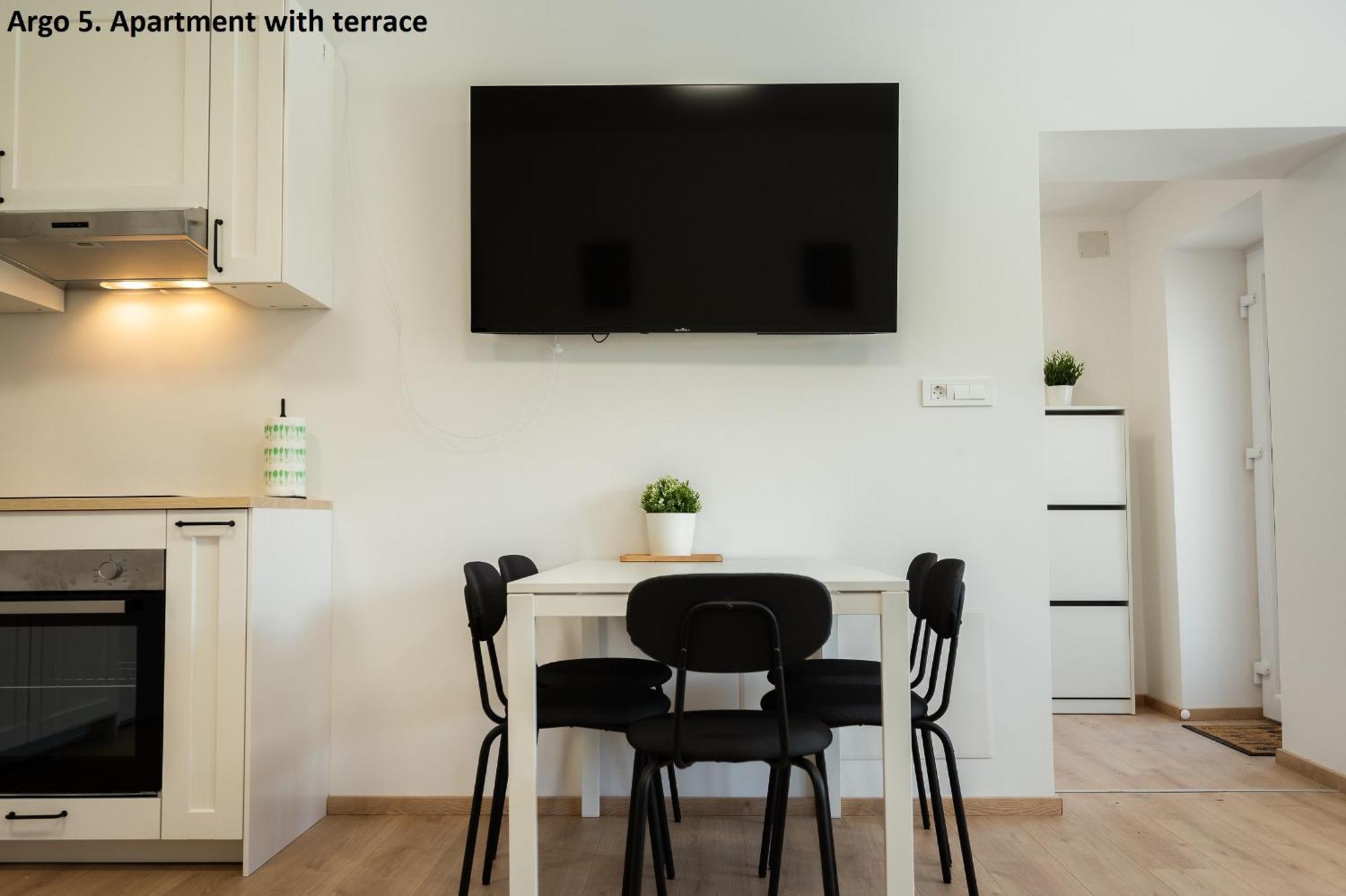 Argo Apartment