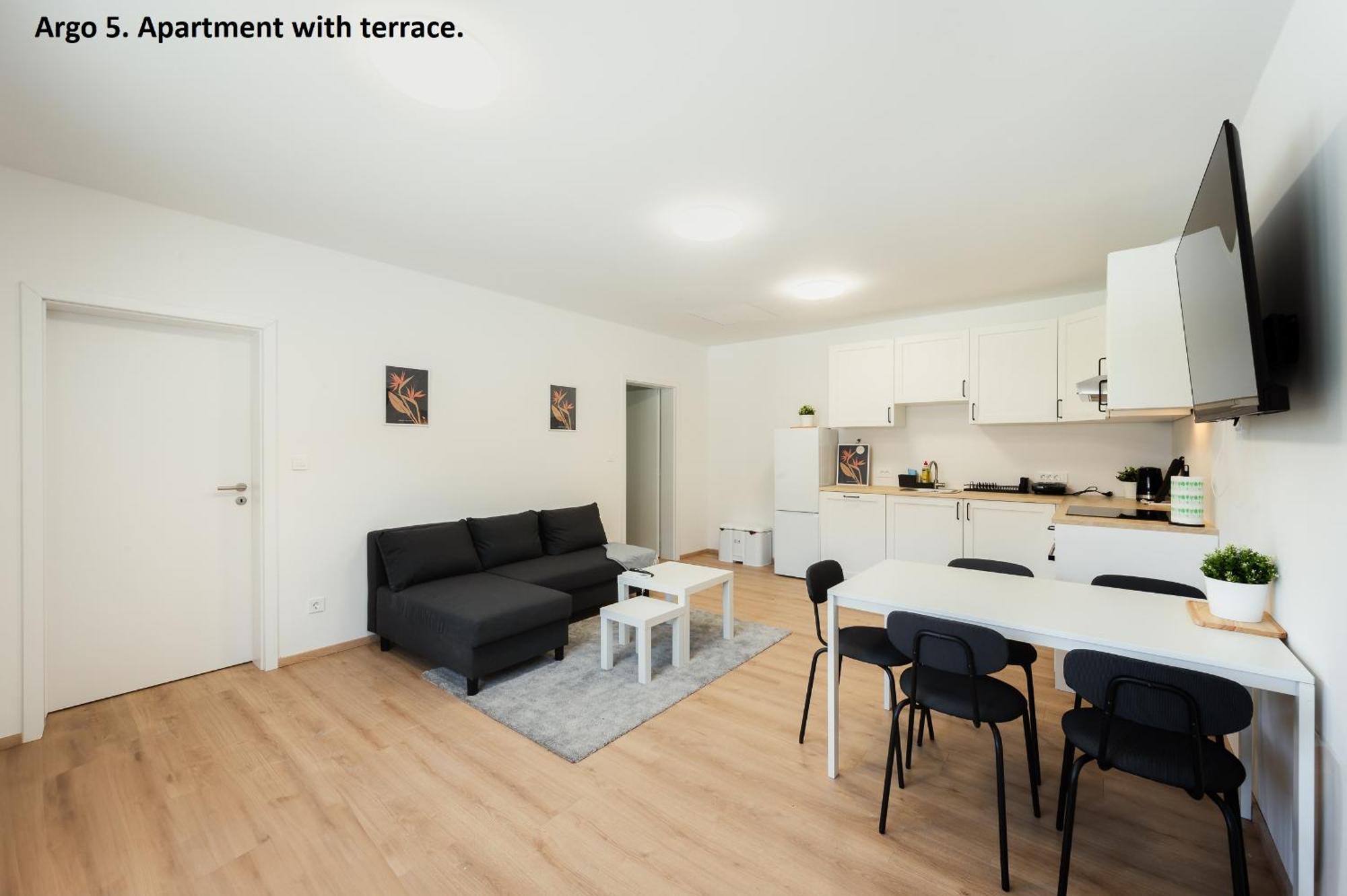 Argo Apartment *